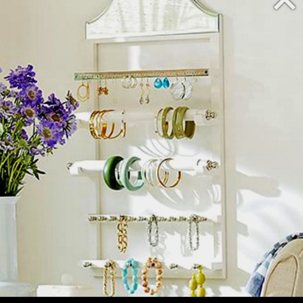 Pottery Barn Amaya Rustic Wall Mounted Cottagecore Jewlery Organizer NWT